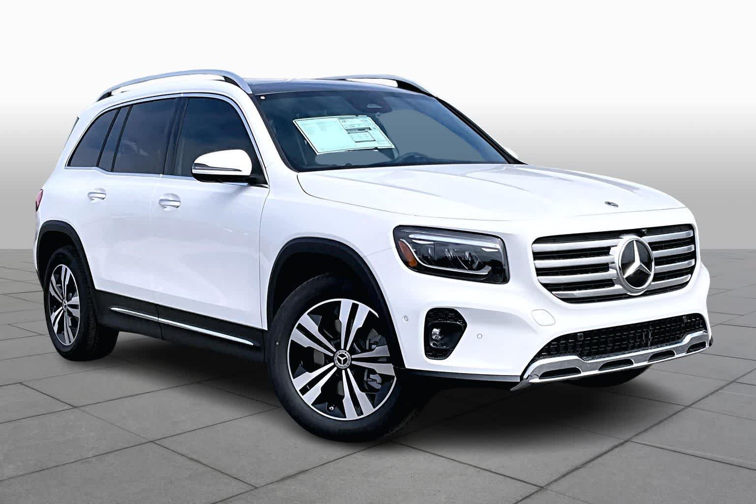 Used 2026 Mercedes-Benz GLB 250 image 2