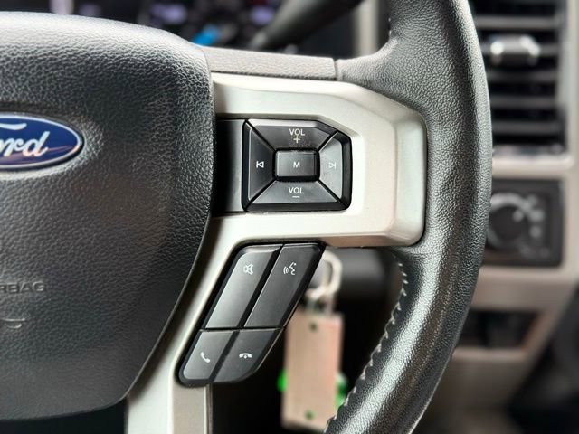 Used 2020 Ford F350 Lariat w/ Lariat Value Package AWD/4WD image 32