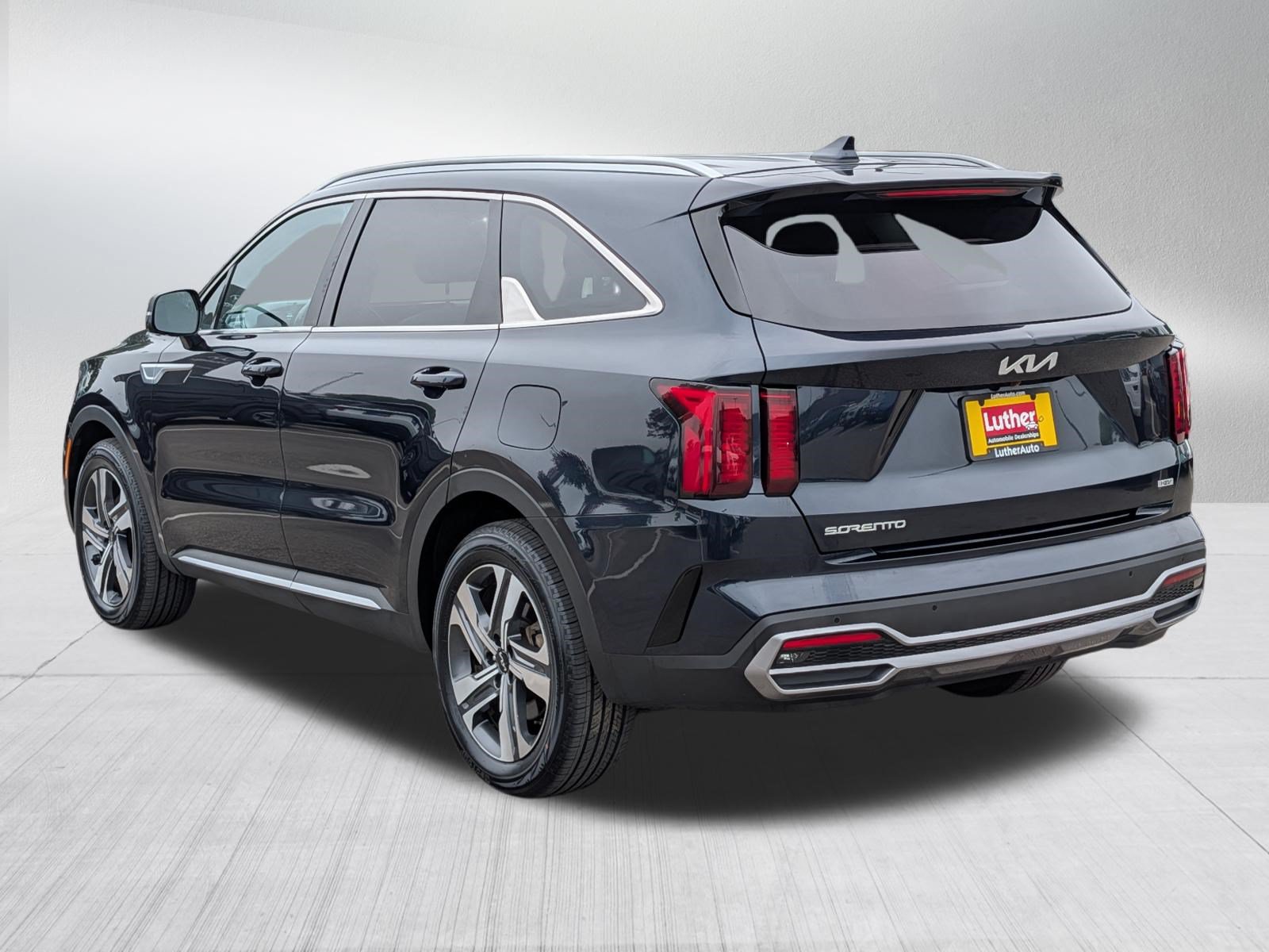 Used 2023 Kia Sorento EX AWD/4WD image 5