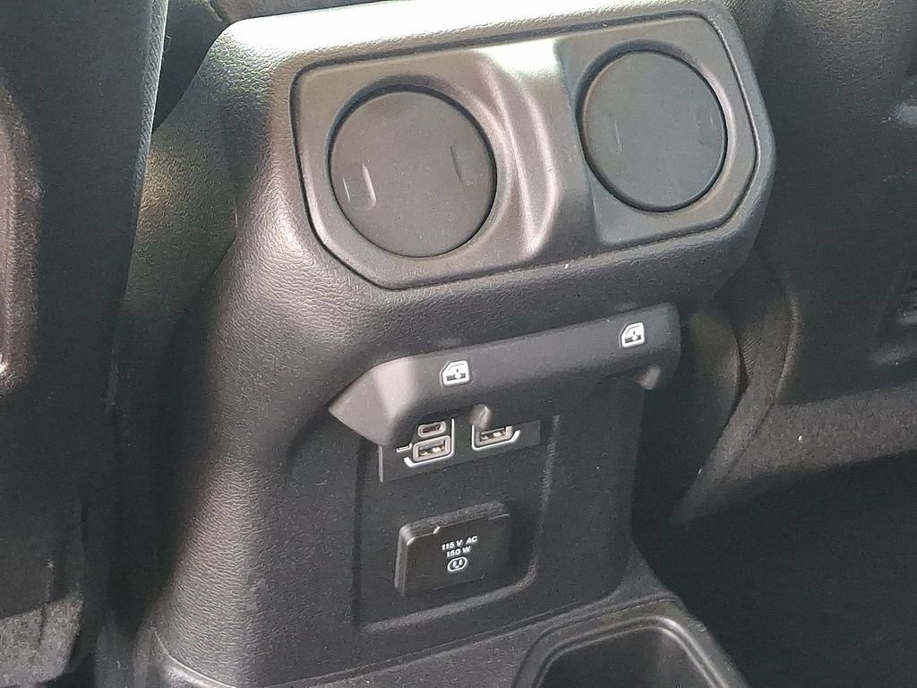 Used 2025 Jeep Wrangler Unlimited Rubicon AWD/4WD image 11