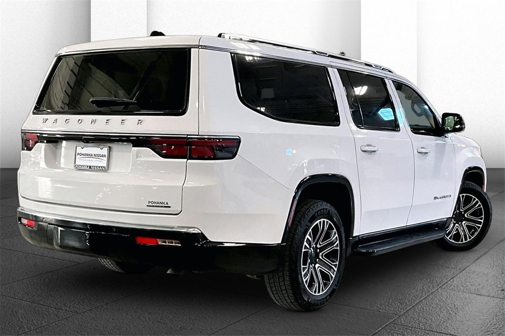Used 2024 Jeep Wagoneer L Series II w/ Flexible Seating Group image 13