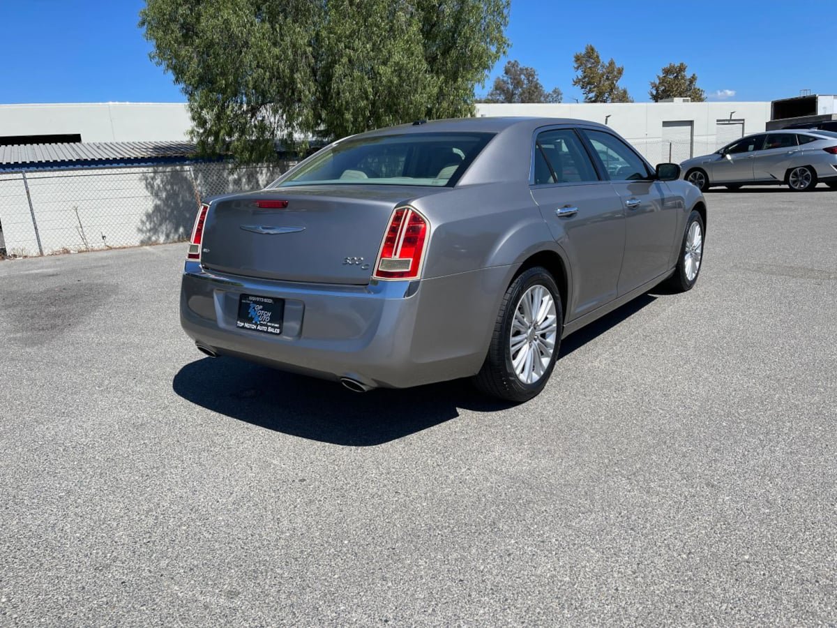 Used 2014 Chrysler 300 C AWD/4WD image 5
