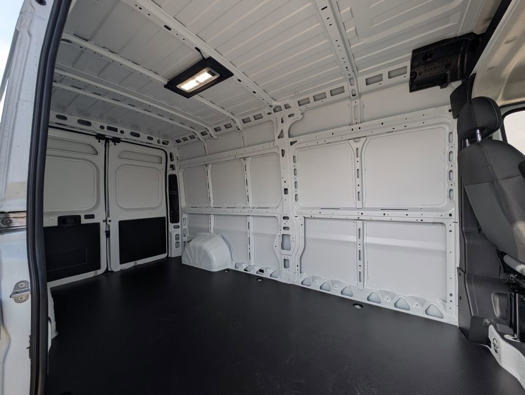 New 2026 RAM ProMaster 2500 w/ Convenience Group image 15