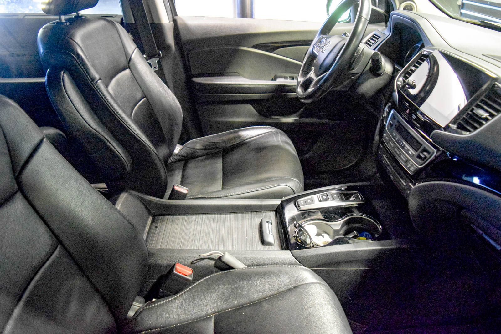 Used 2019 Honda Pilot Touring image 7