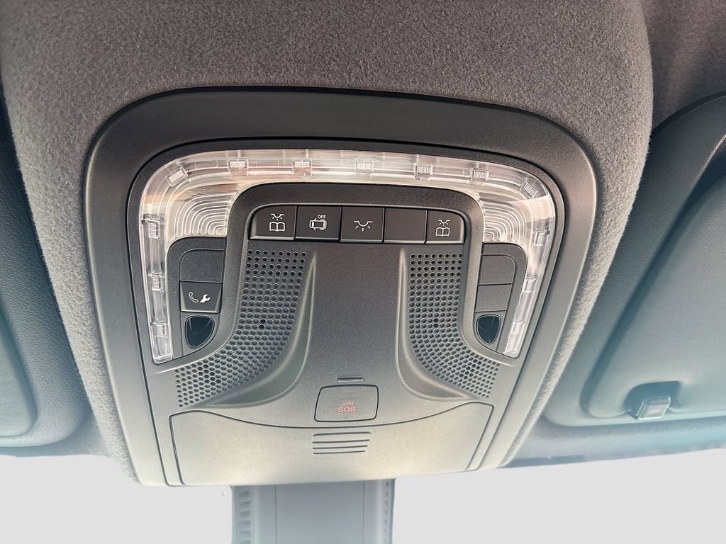 Used 2024 Mercedes-Benz Sprinter 3500 image 36