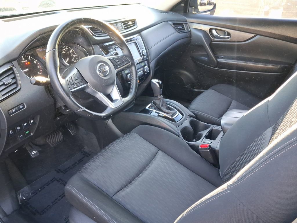 Used 2020 Nissan Rogue SV FWD image 13