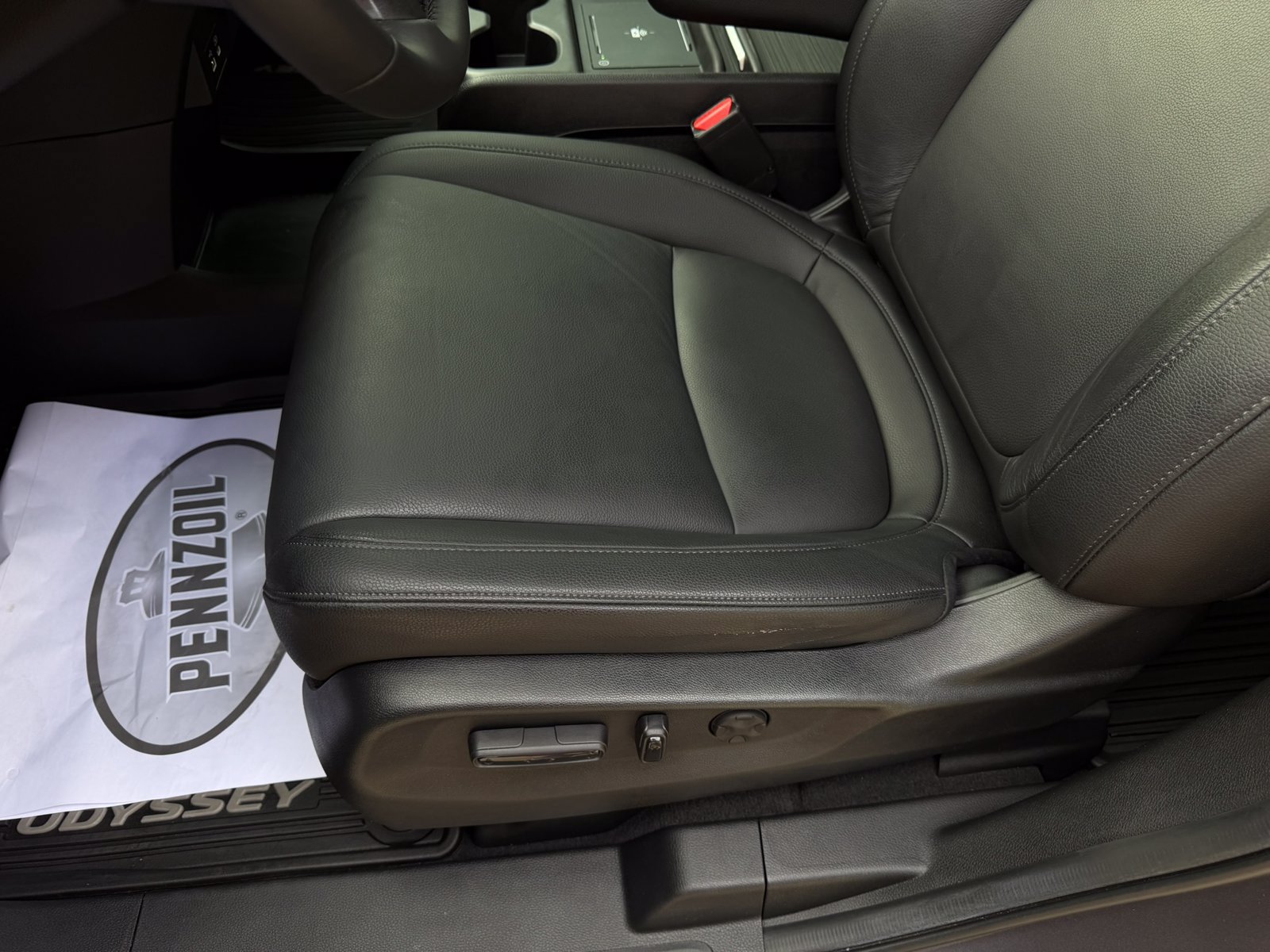 Used 2026 Honda Odyssey EX-L image 11