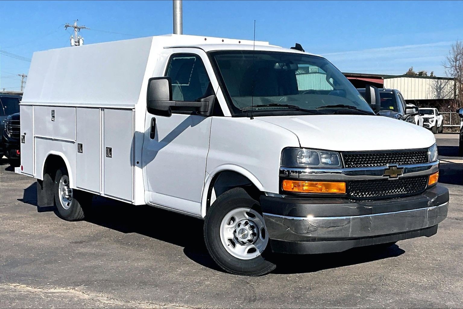 New 2025 Chevrolet Express 3500 w/ Power Convenience Package image 2