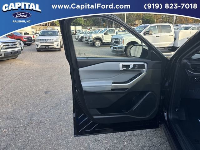 Certified 2023 Ford Explorer XLT w/ Equipment Group 202A image 19