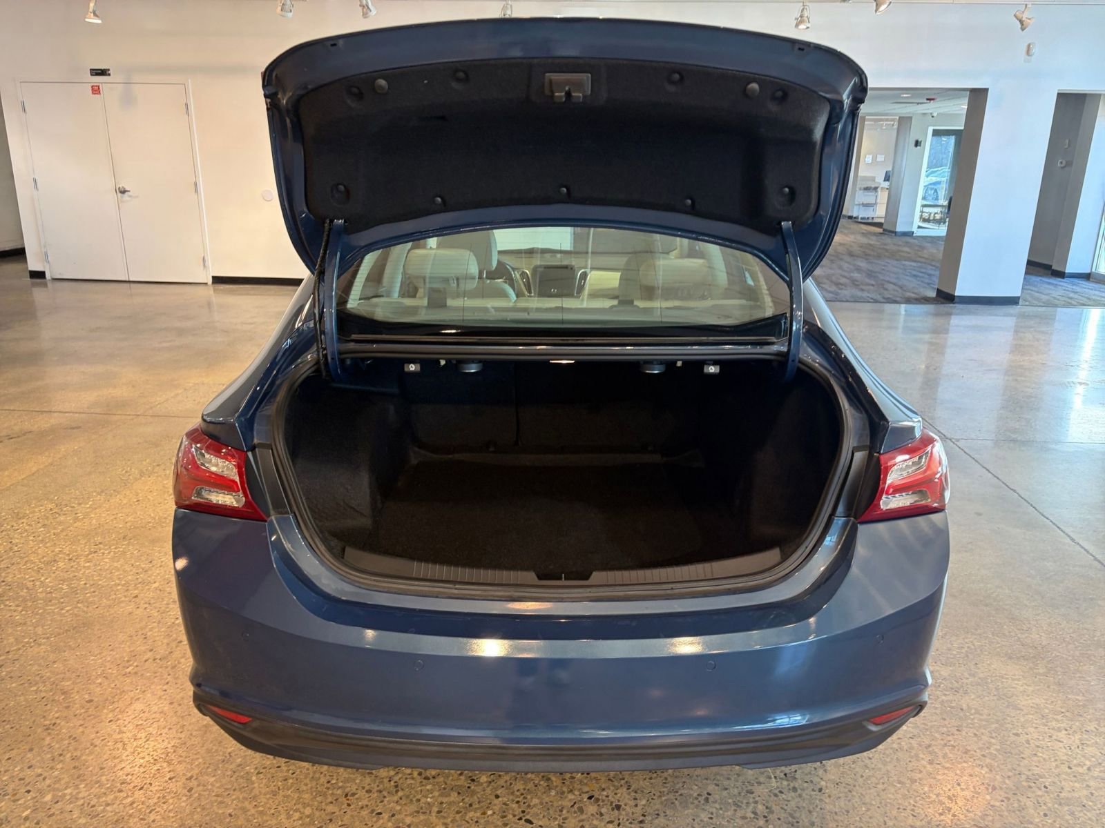 Used 2024 Chevrolet Malibu LT image 31