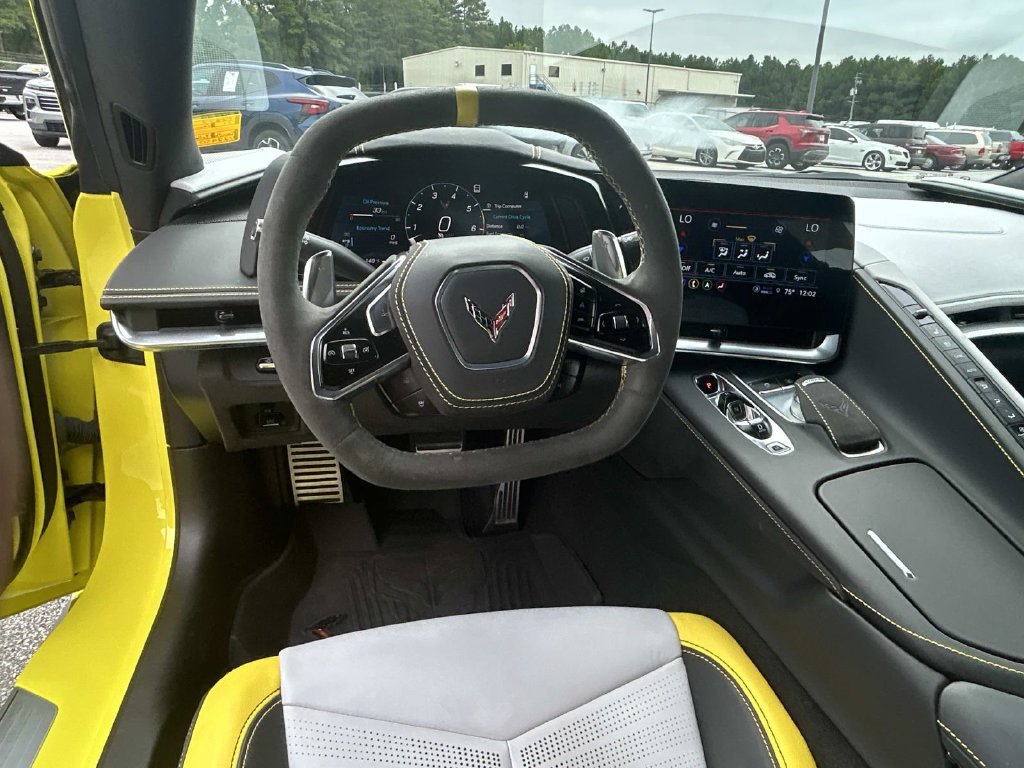 Used 2021 Chevrolet Corvette Stingray Premium Cpe w/ Z51 Performance Package RWD image 13