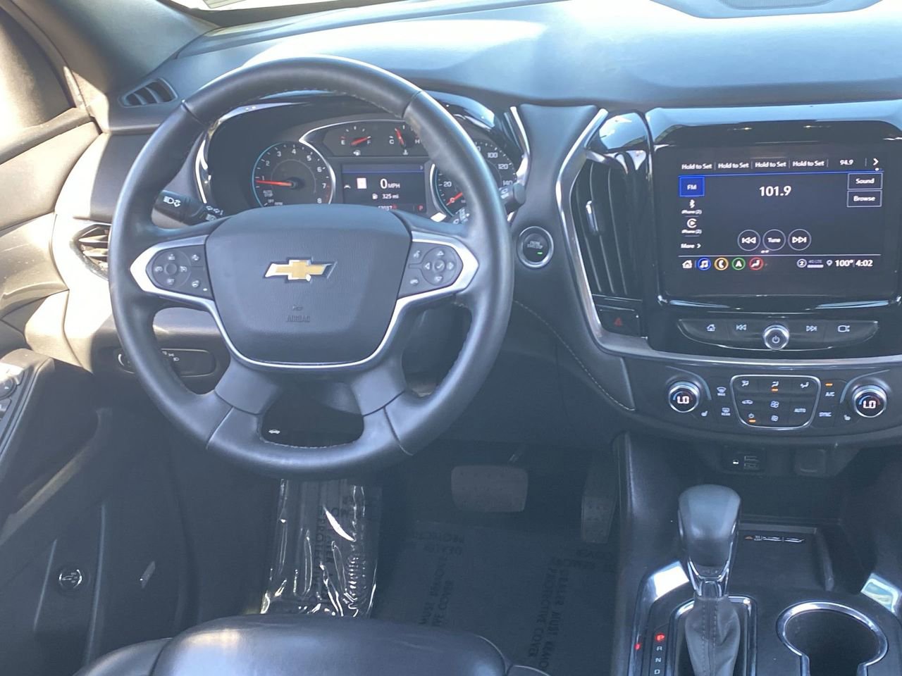 Used 2023 Chevrolet Traverse LT w/ LT Premium Package FWD image 13