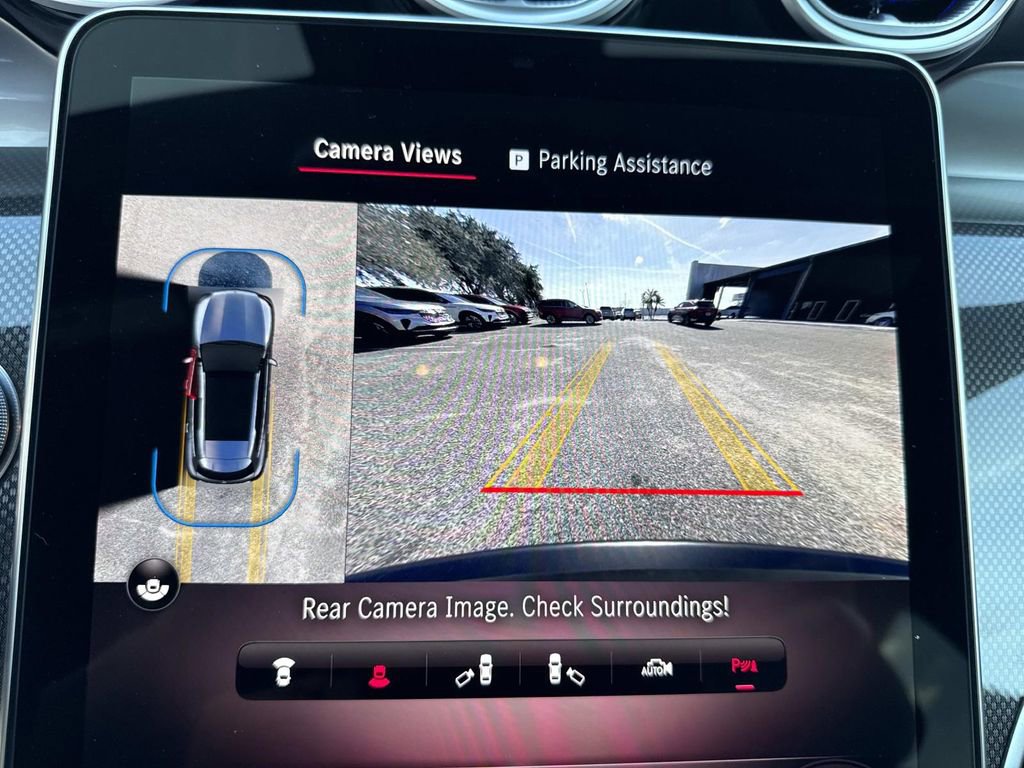 Used 2025 Mercedes-Benz GLC 300 4MATIC image 24