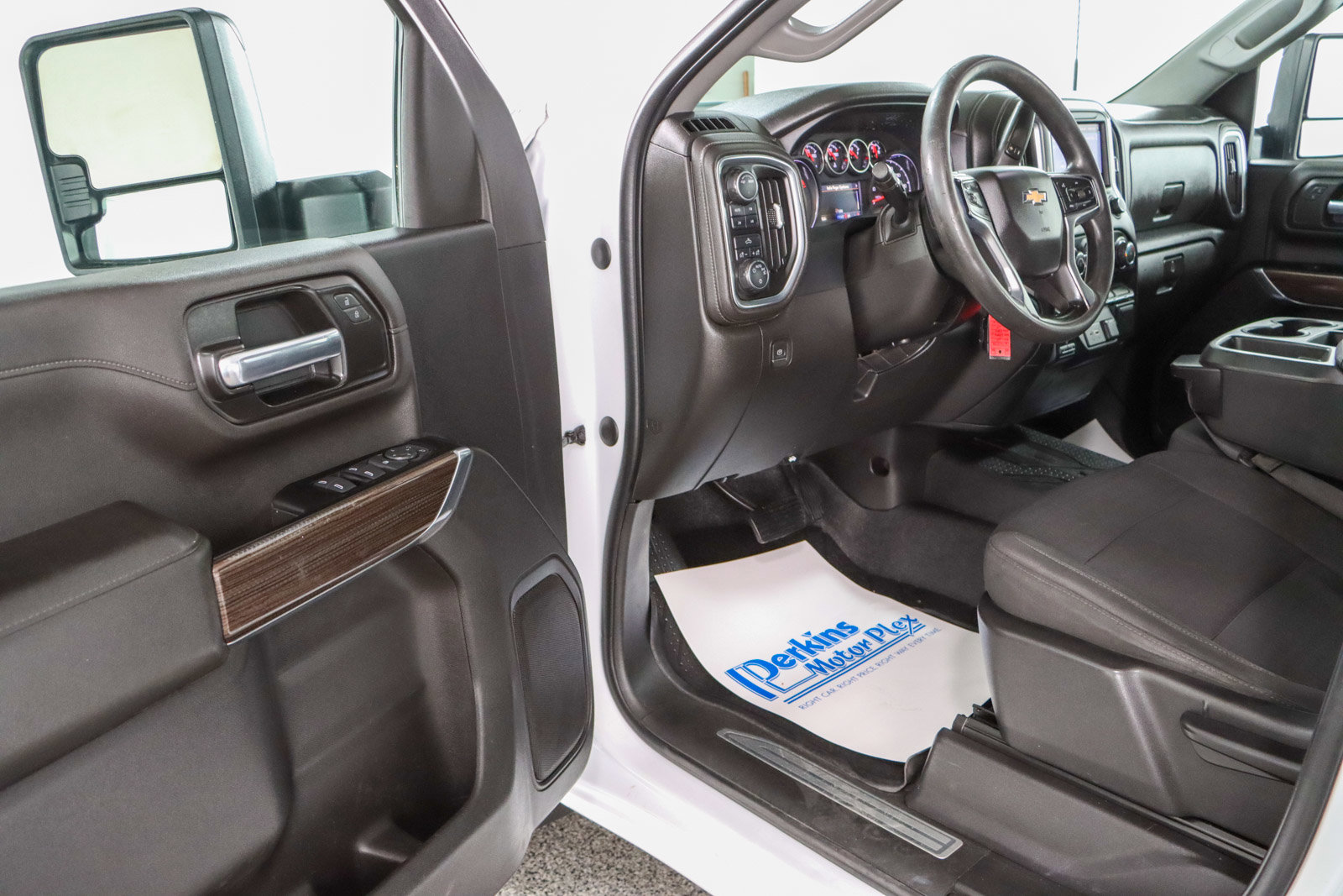 Used 2022 Chevrolet Silverado 3500 LT w/ Gooseneck/5TH Wheel Package image 3