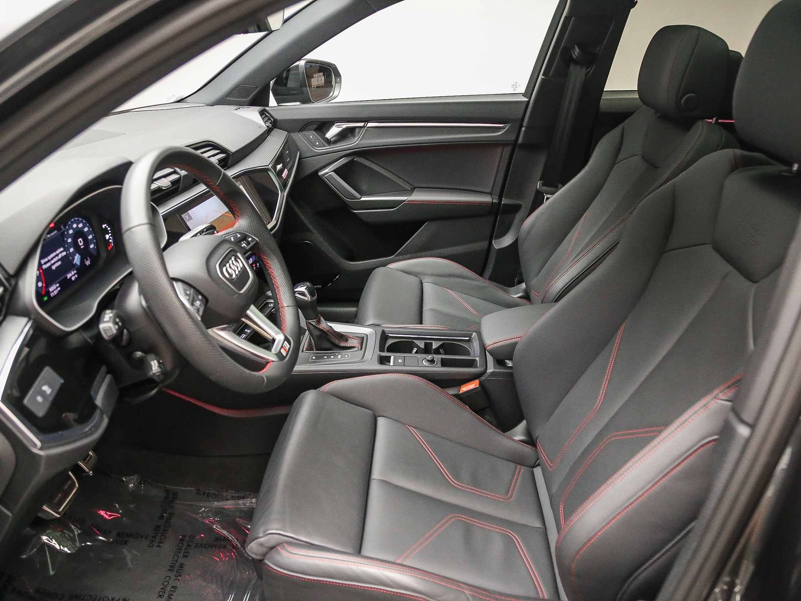 Certified 2025 Audi Q3 2.0T Premium Plus w/ Premium Plus Package AWD/4WD image 19