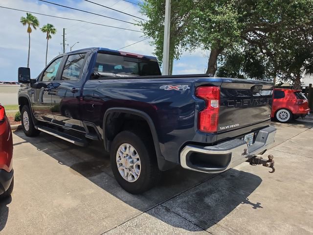 Used 2022 Chevrolet Silverado 2500 LT w/ All Star Edition AWD/4WD image 3