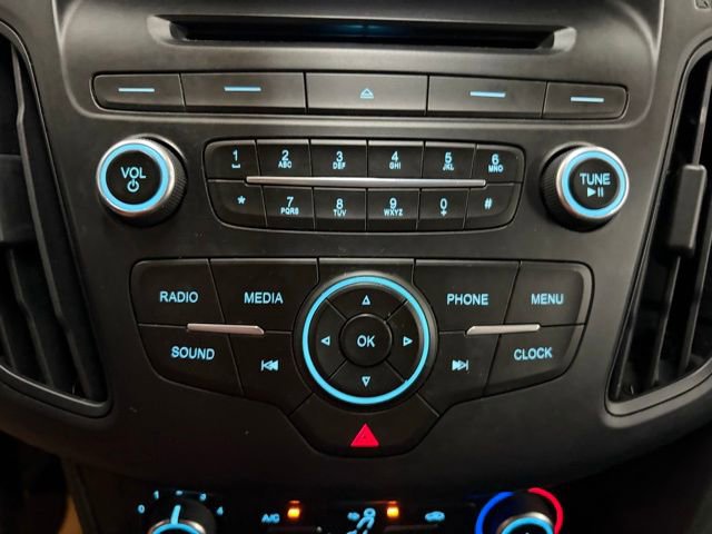 Used 2016 Ford Focus SE image 39