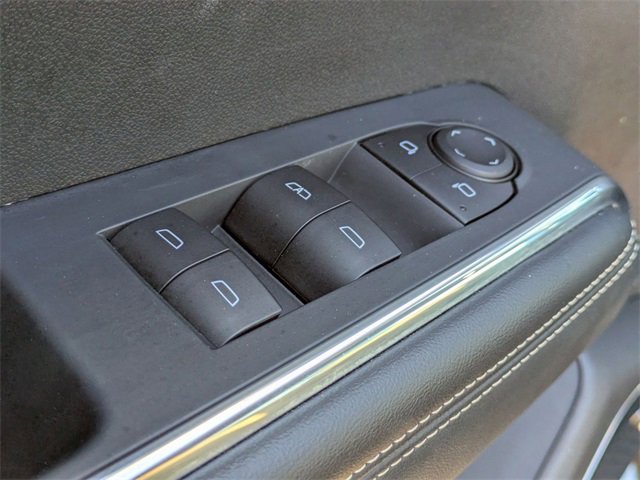 Used 2025 GMC Acadia Elevation image 11