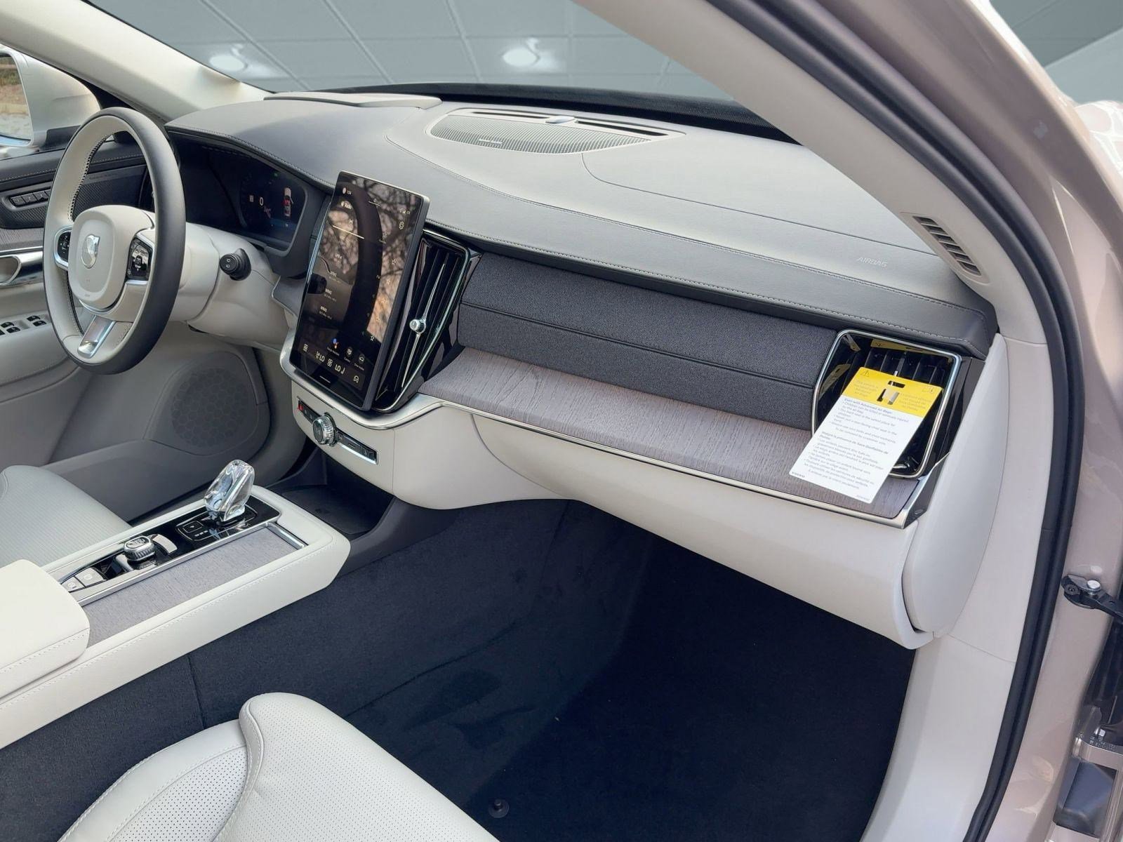 New 2026 Volvo XC90 B6 Ultra image 31