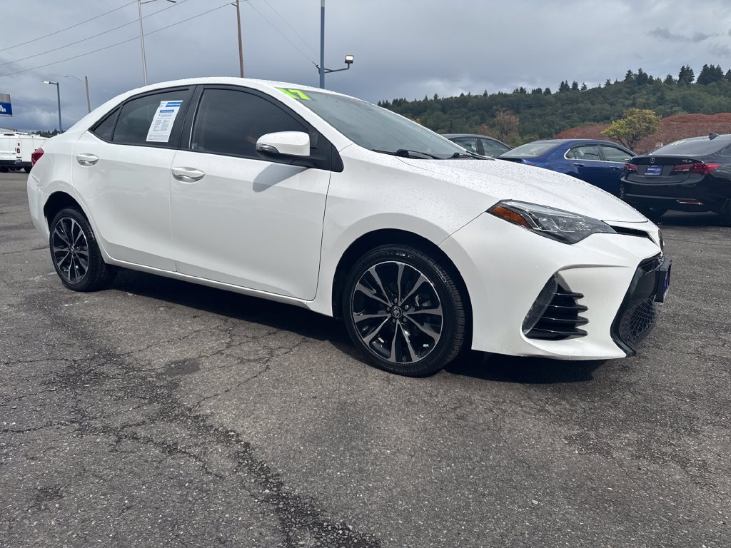 Used 2017 Toyota Corolla SE FWD image 8