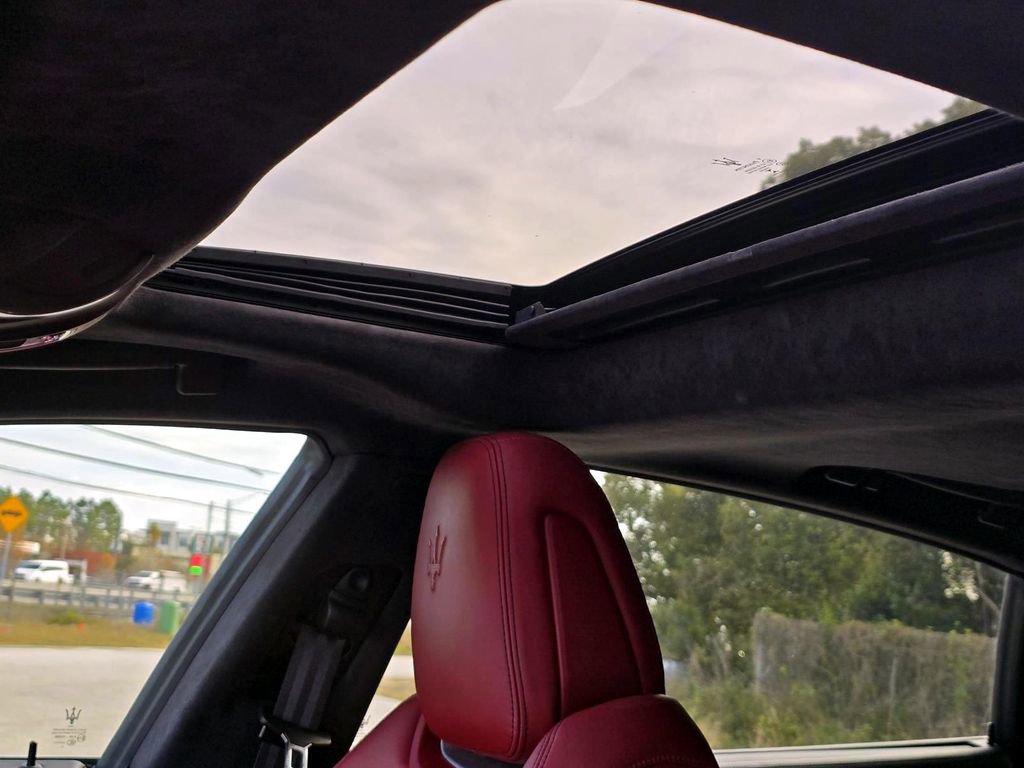 Used 2017 Maserati Quattroporte GTS GranSport image 20