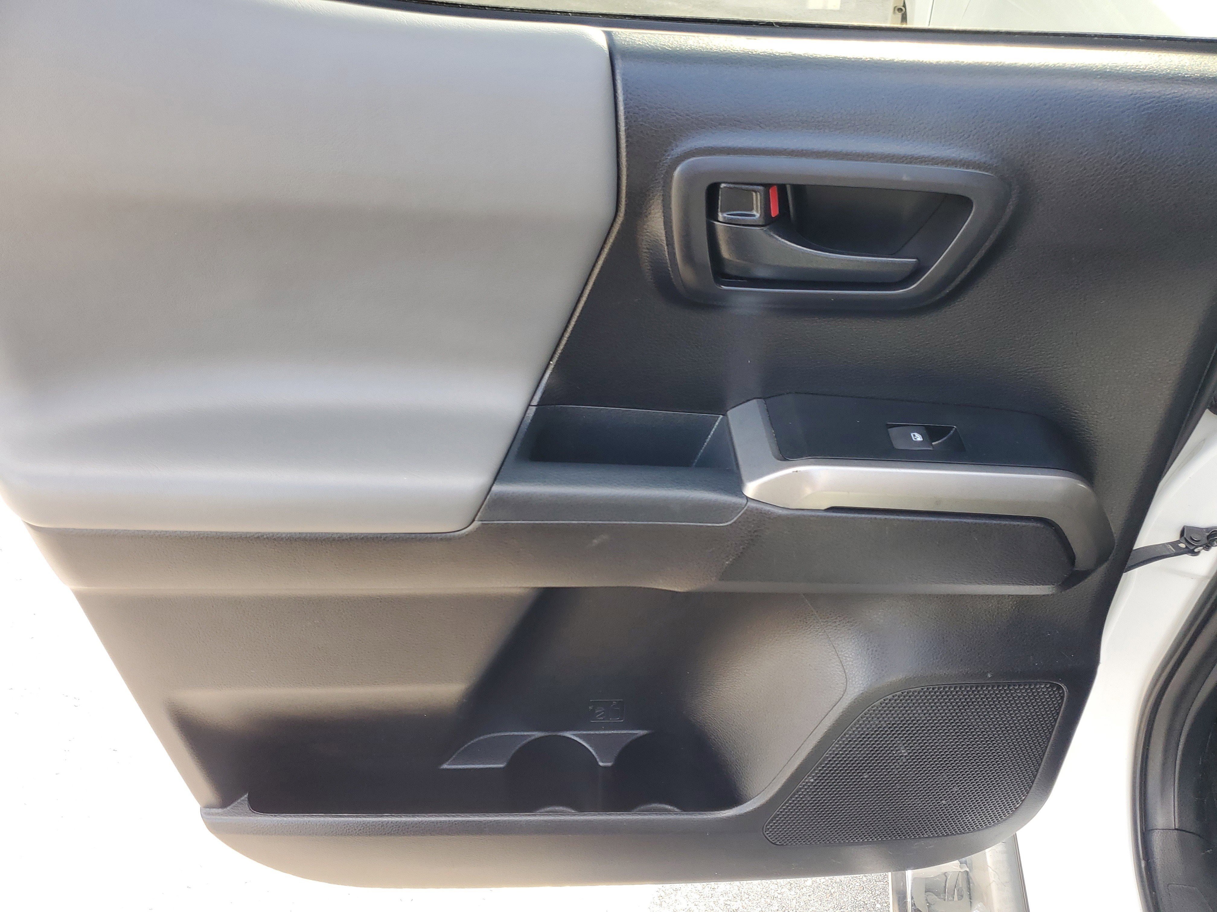 Used 2020 Toyota Tacoma SR5 image 14