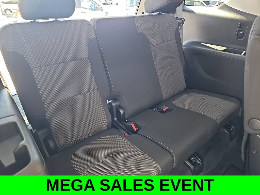 Used 2019 Chevrolet Traverse LT FWD image 12