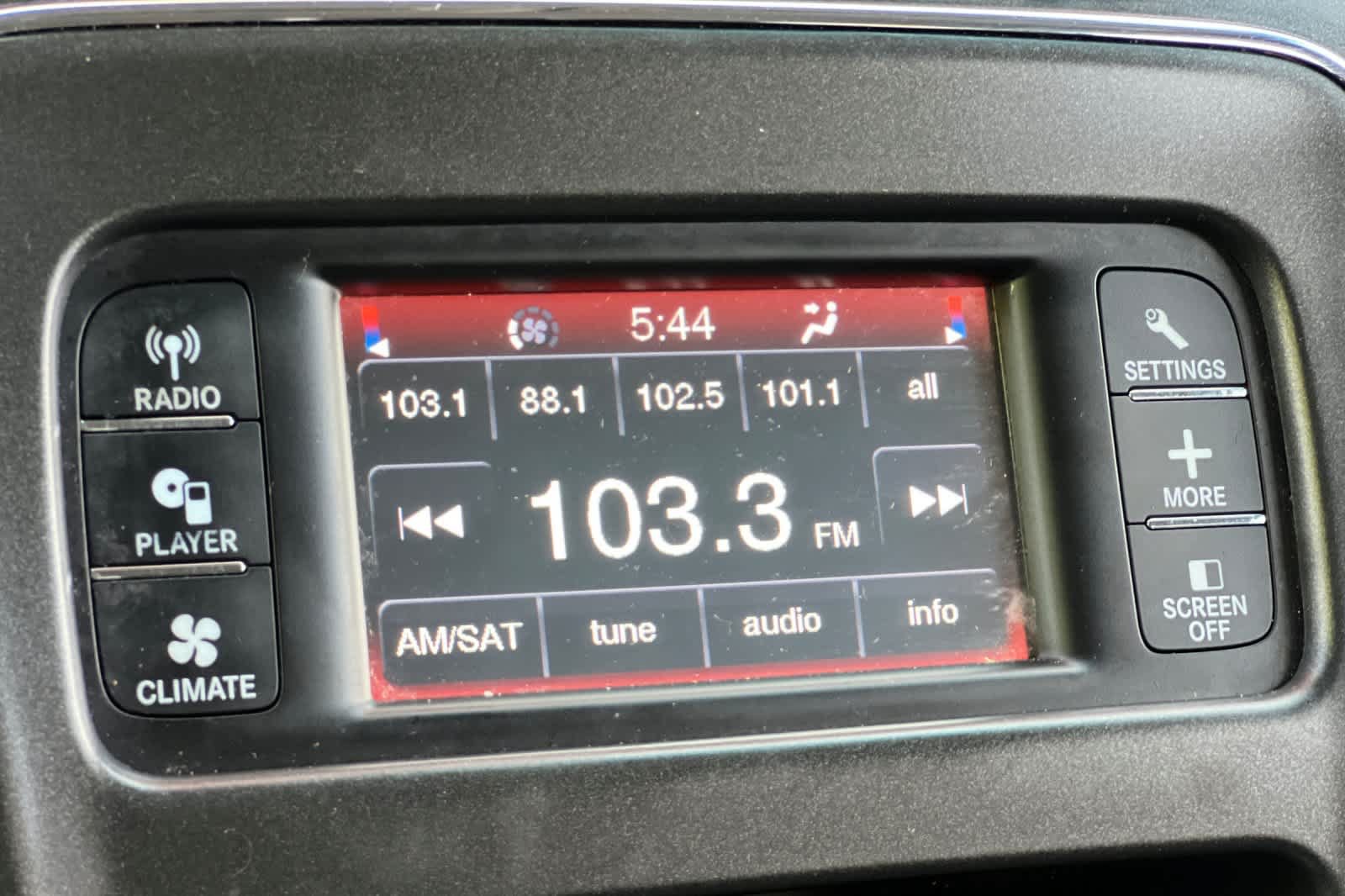 Used 2018 Dodge Journey SE w/ Connectivity Group FWD image 20