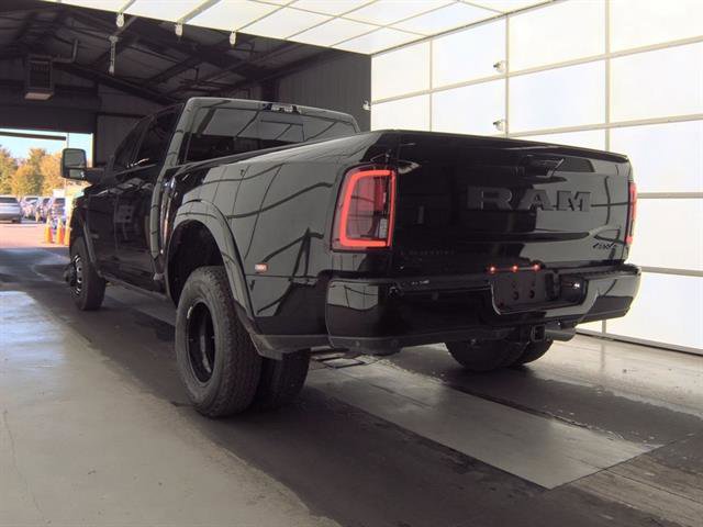 Used 2025 RAM 3500 Limited image 8