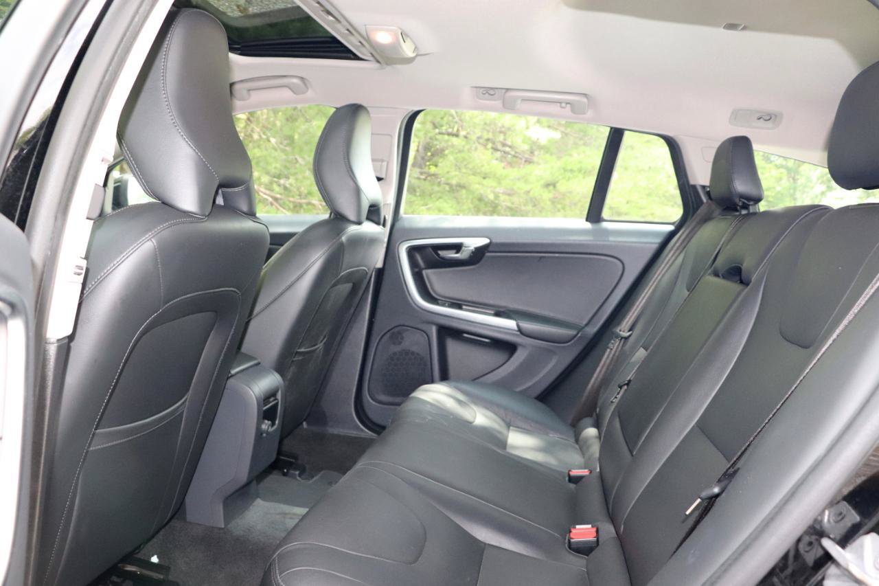 Used 2016 Volvo V60 T5 Premier AWD/4WD image 29