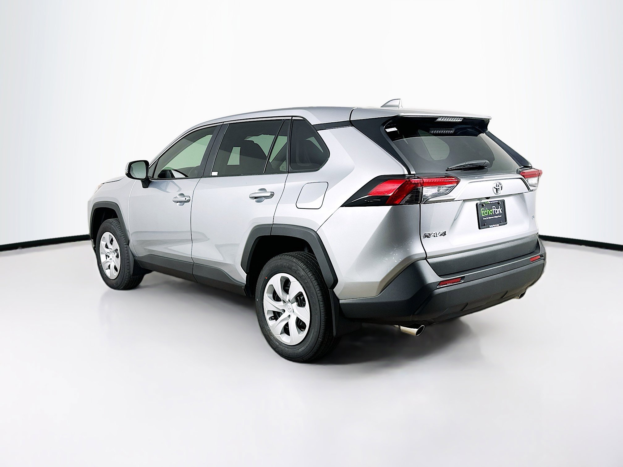Used 2025 Toyota RAV4 LE image 5