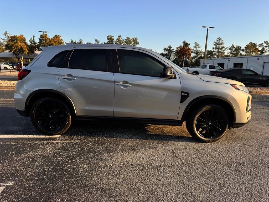 Used 2025 Mitsubishi Outlander Sport LE image 9
