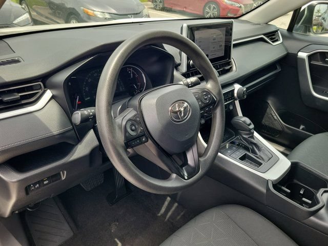Used 2024 Toyota RAV4 XLE FWD image 23