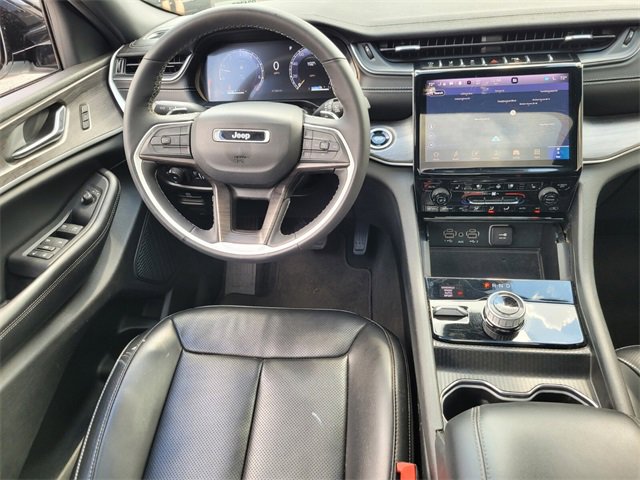 Used 2024 Jeep Grand Cherokee L Limited w/ Luxury Tech Group II image 16