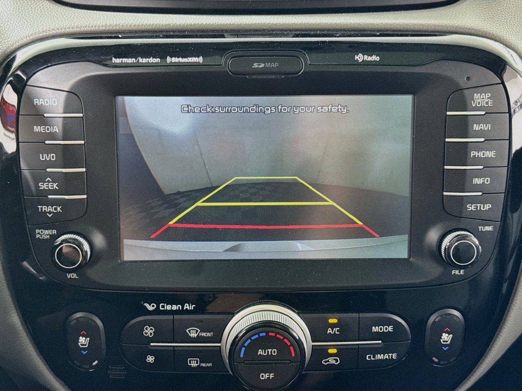 Used 2017 Kia Soul + w/ Primo Package FWD image 14