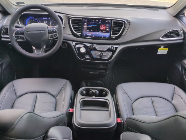 New 2027 Chrysler Pacifica LX FWD image 15