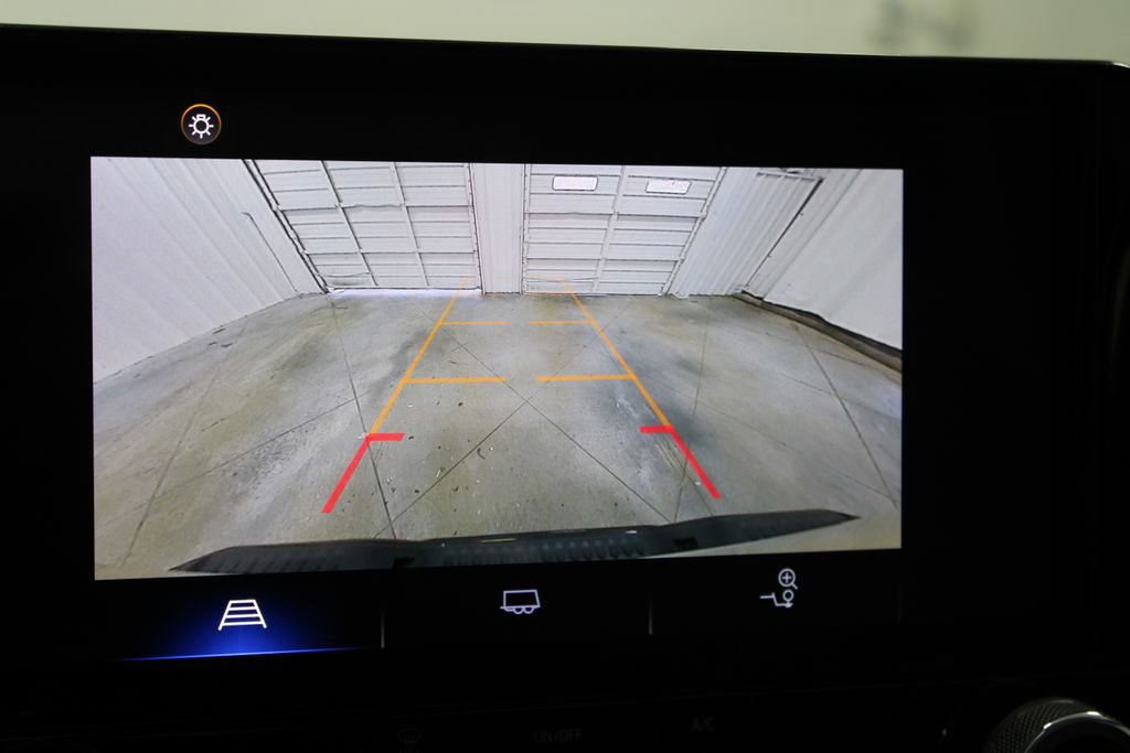 Used 2024 Chevrolet Colorado W/T image 31