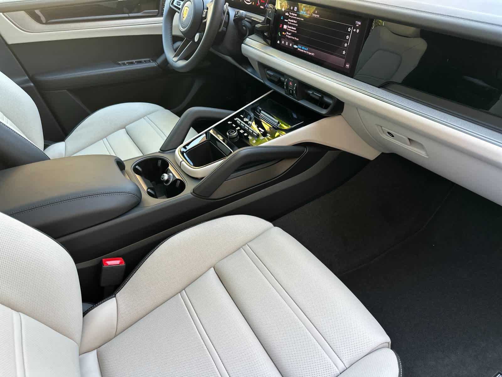New 2026 Porsche Cayenne AWD/4WD image 17