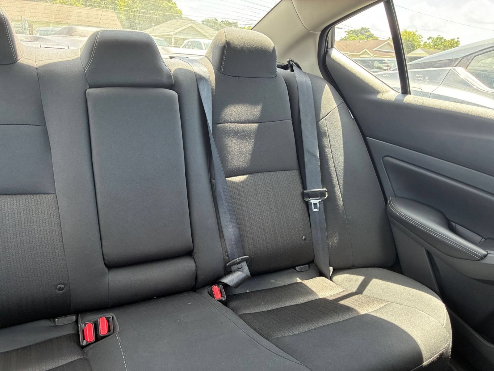 Used 2025 Nissan Altima 2.5 SV FWD image 35