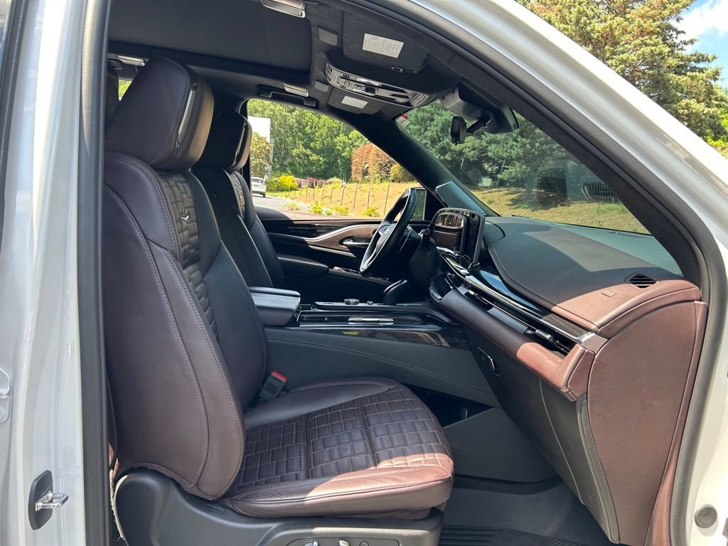 Used 2023 Cadillac Escalade V w/ LPO, ONYX Package AWD/4WD image 53