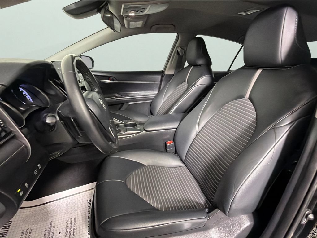 Used 2021 Toyota Camry SE FWD image 17