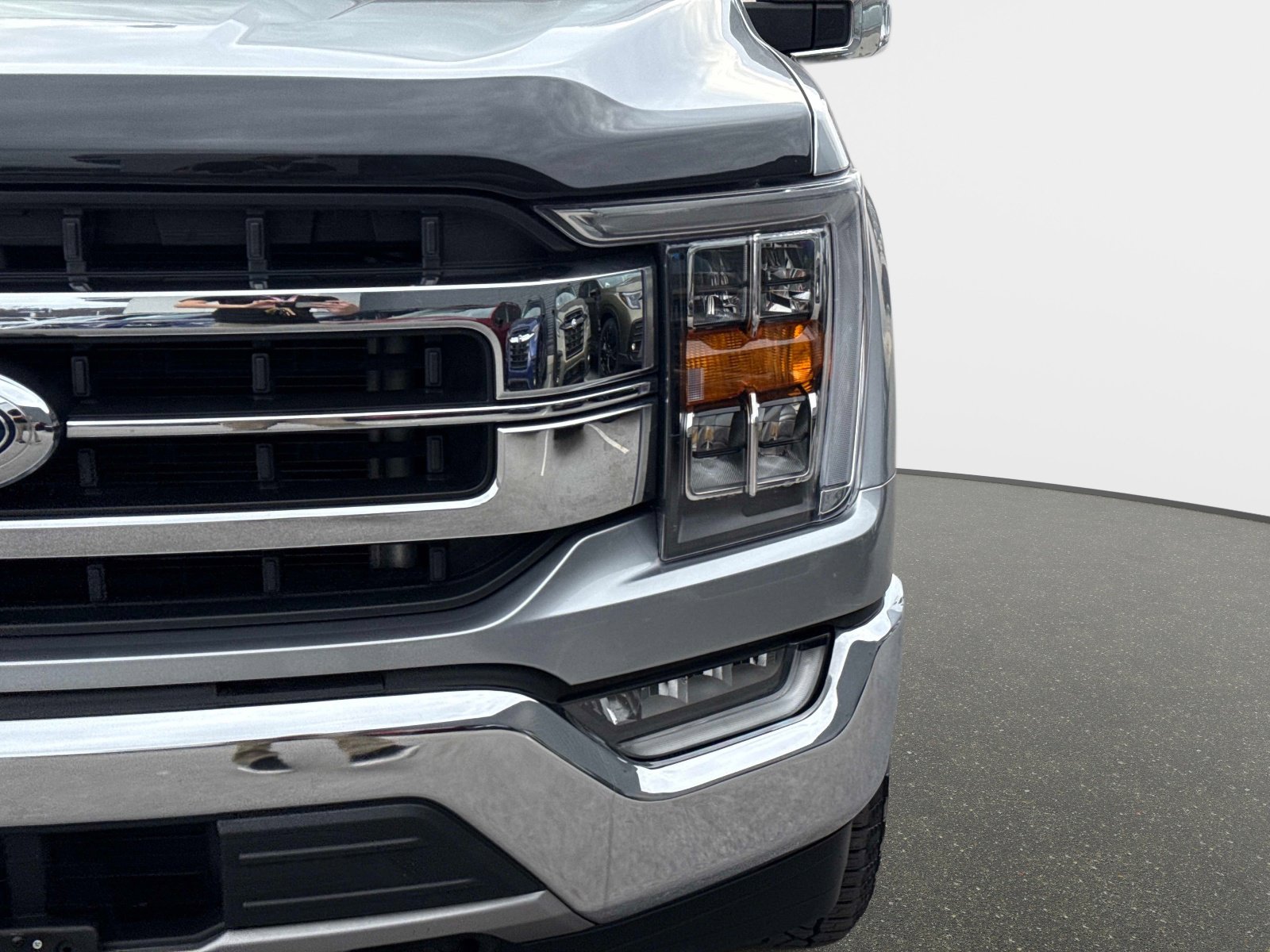 Used 2022 Ford F150 Lariat image 11