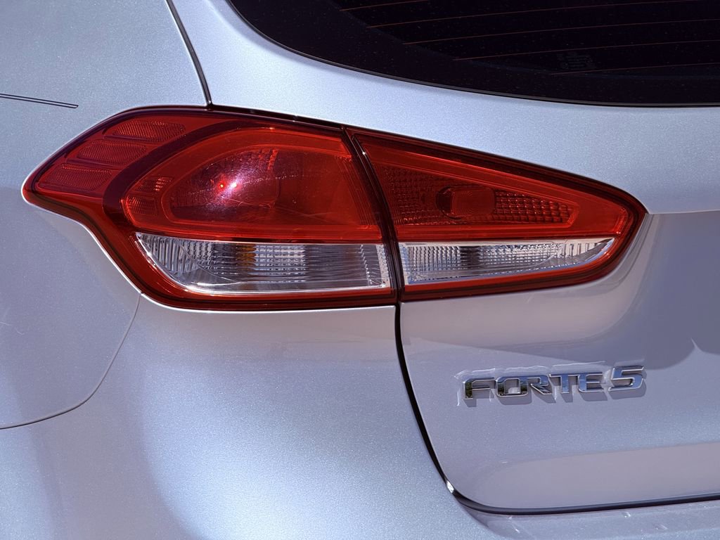 Used 2017 Kia Forte LX w/ LX Popular Plus Package image 7