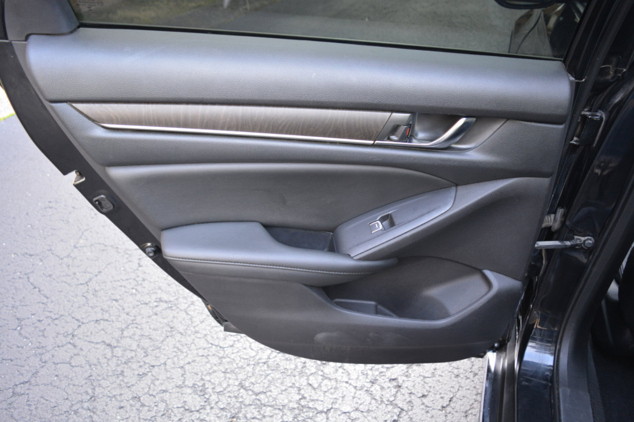 Used 2020 Honda Accord EX-L image 11