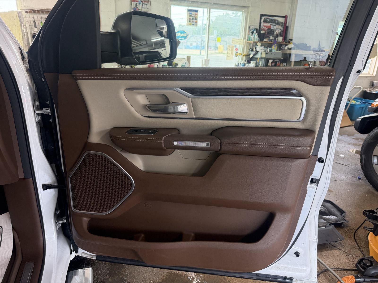 Used 2020 RAM 1500 Laramie RWD image 11
