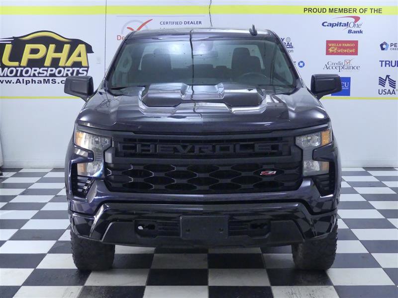 Used 2022 Chevrolet Silverado 1500 Custom Trail Boss w/ LPO, Dark Essentials Package image 2