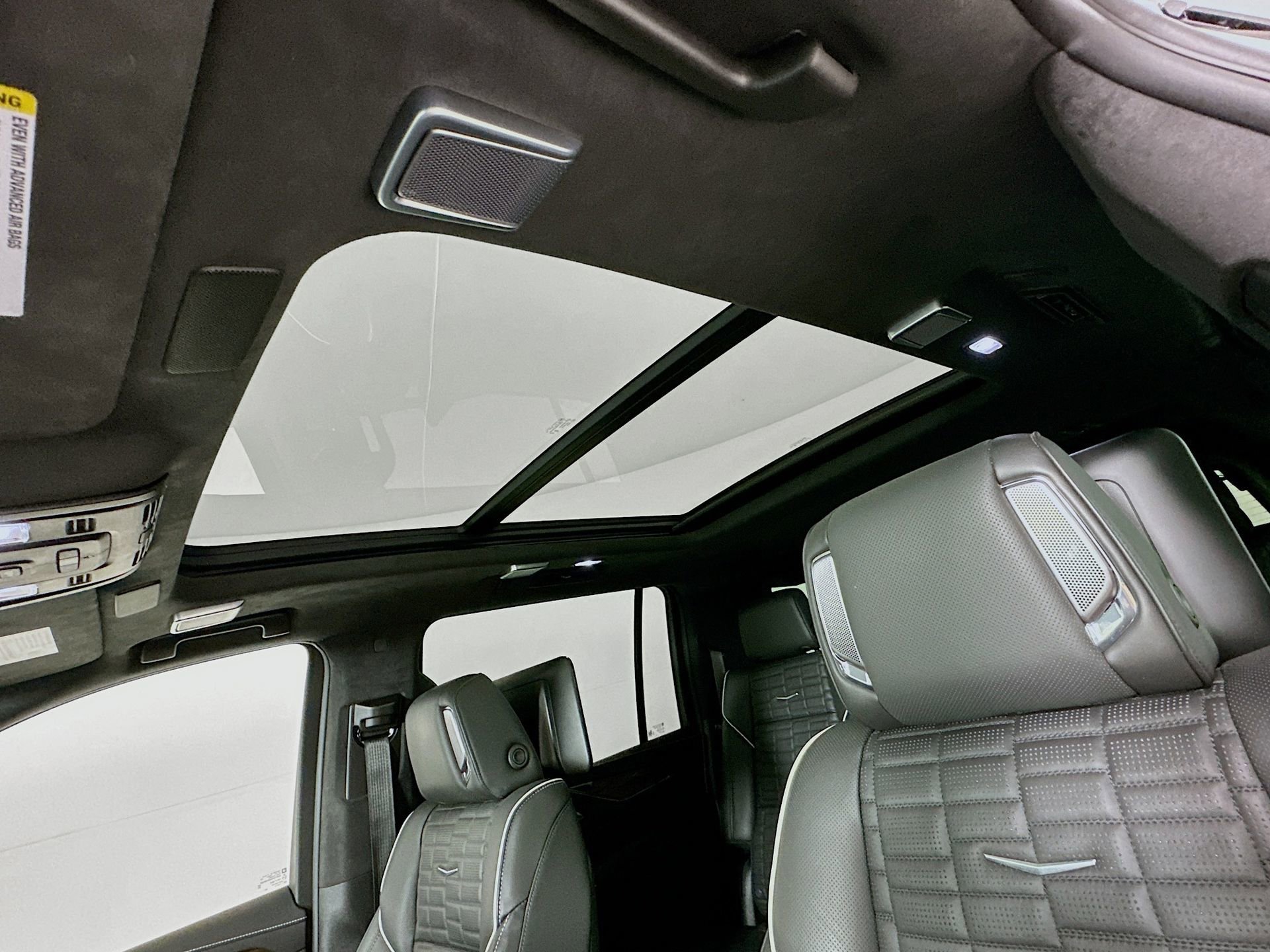 Used 2023 Cadillac Escalade ESV Sport Platinum w/ Heavy-Duty Trailer Package AWD/4WD image 23