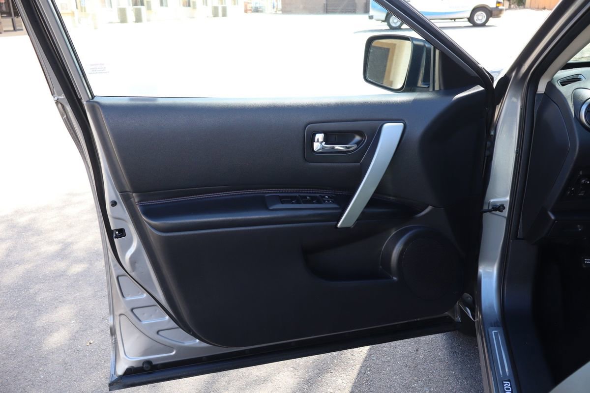 Used 2013 Nissan Rogue SL image 23