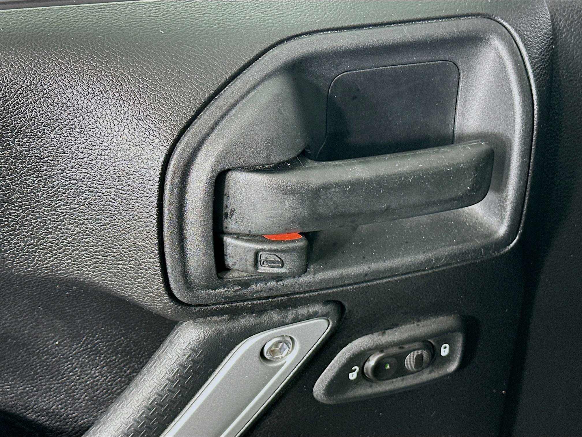 Used 2016 Jeep Wrangler Unlimited Sahara w/ Connectivity Group image 15