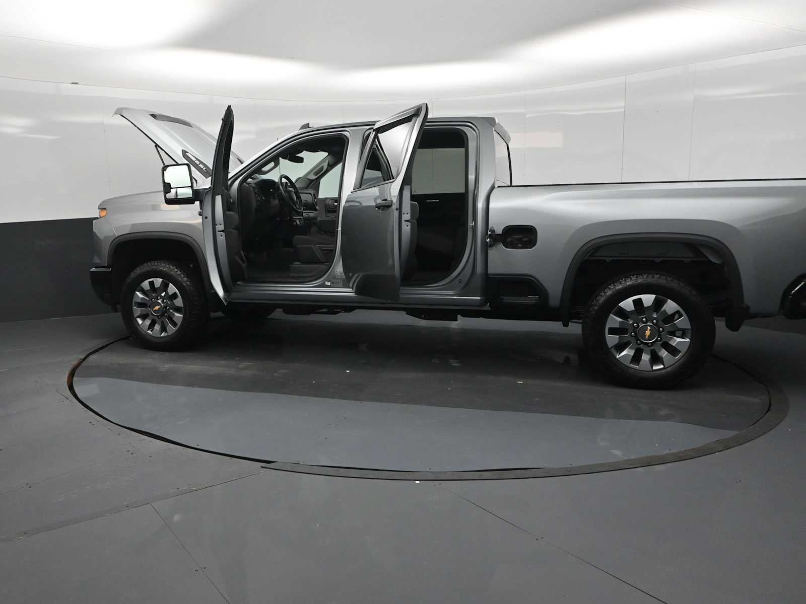 Used 2025 Chevrolet Silverado 2500 Custom AWD/4WD image 29
